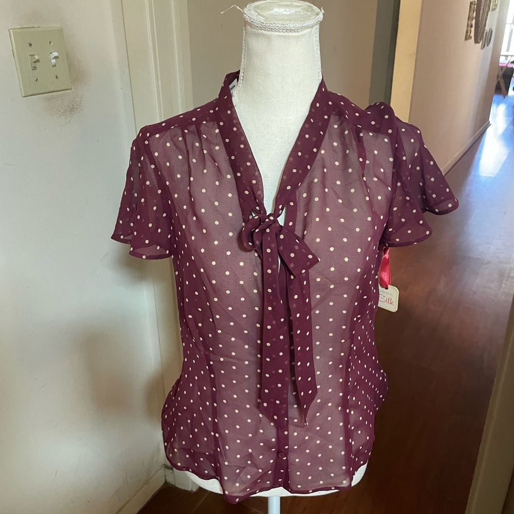 Old Navy Perfect Fit Silk polka dot button down blouse maroon tan sheer MEDIUM - Picture 5 of 16